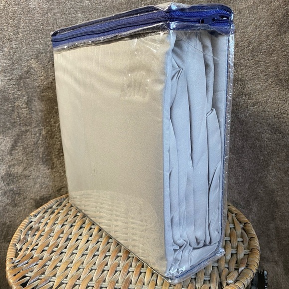 The Big One Queen Sheet Set - Soft Gray - Picture 3 of 4